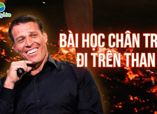 Chân trần trên than đỏ và bài học lập trình lại tư duy mà Guy Spier có được nhờ Tony Robbins