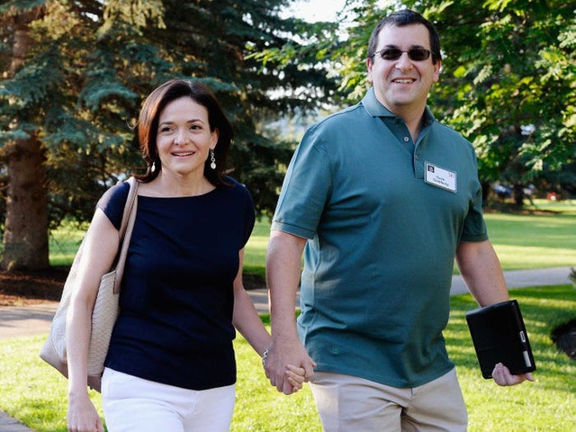 Con đường trở thành người phụ nữ quyền lực nhất Facebook của Sheryl Sandberg