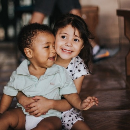 Tác giả cuốn "làm mẹ không áp lực" đưa lời khuyên quan trọng để trẻ ở nhà vui vẻ, an toàn, hiệu quả mà không chán