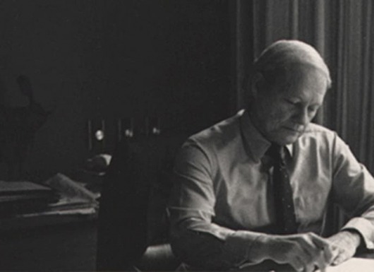 William O'neil chỉ cách giúp NĐT sống sốt trong khủng hoảng "Cứ bình tĩnh sống! Tôi chưa gặp người giàu có nào bi quan cả"