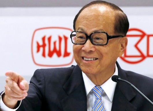 Tỷ phú Hong Kong Li Ka-shing (Lý Gia Thành) đã kiếm hàng tỷ USD trong "khủng hoảng tài chính" và "dịch Covid-19" nhờ Zoom như thế nào.