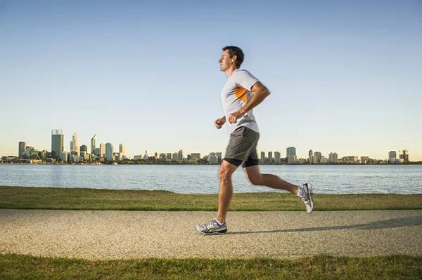 10 bước để có tư thế chạy bộ đúng chuẩn cho các New Runner
