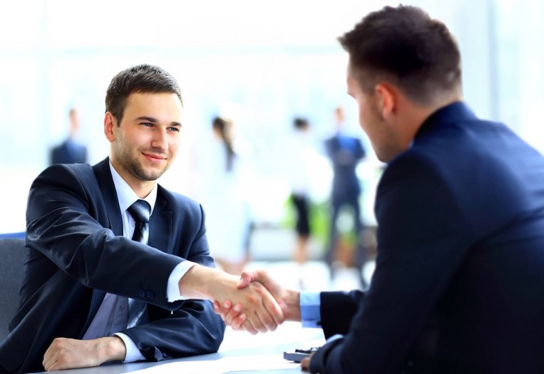 4 "mánh khóe"  thường dùng của các môi giới chứng khoán để "gian lận" và cách phòng tránh cho nhà đầu tư