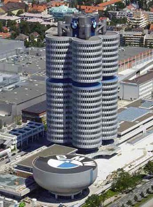 BMW - Từ đóng tro tàn đến hãng xe sang hàng đầu thế giới