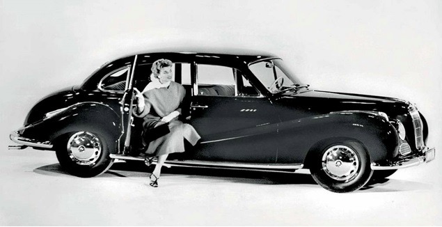 BMW - Từ đóng tro tàn đến hãng xe sang hàng đầu thế giới