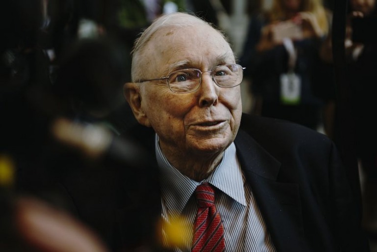 Charlie Munger: Tiền là công cụ, không phải mục đích sống