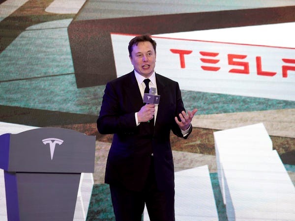 Elon Musk kiếm và tiêu khối tài sản 38,2 tỷ USD ra sao
