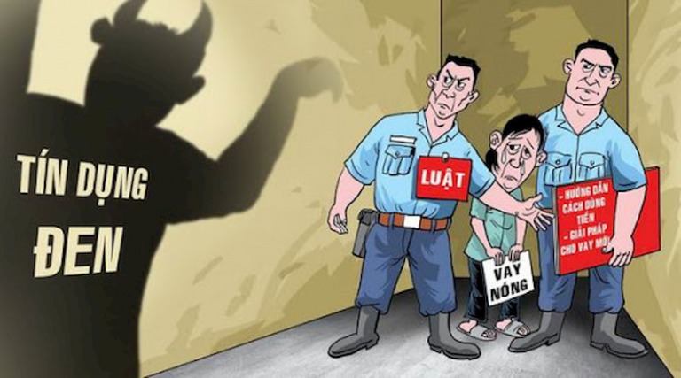 Cẩn thận với “tín dụng đen” như thế nào? Vì nhu cầu vay vốn để sinh hoạt tài chính cá nhân khá lớn nên “tín dụng đen” mới dễ dàng len lỏi vào cuộc sống của người dân. Để tránh sập bẫy “tín dụng đen”, bạn cần nhớ rõ những đặc điểm của “tín dụng đen” như sau:  Thủ tục cho vay “tín dụng đen” rất đơn giản, nhanh chóng, chỉ cần yêu cầu giấy tờ cá nhân và giấy tờ xe cộ đang sở hữu, thêm vào đó hồ sơ được duyệt rất nhanh chỉ trong vòng 10 phút đến 30 phút mà thôi. Hợp đồng đơn giản, thậm chí được thỏa thuận bằng miệng, không có giấy tờ kèm theo. Lãi suất rất cao: Từ 100% đến 360%/năm tùy theo số tiền vay mượn. Tiền trả chậm sẽ bị xử lý theo “luật rừng”, “luật giang hồ”,… hoặc đội chuyên đòi nợ thuê trấn áp rất hung hăng, dữ tợn. Chủ cho vay thường là cá nhân hoặc tổ chức mà pháp luật không cấp phép. “Tín dụng đen” gây nên hậu quả nghiêm trọng với dòng lưu thông tiền tệ của xã hội. Ảnh hưởng đến cá nhân và gia đình nếu không có khả năng chi trả. Bản thân người đi vay vốn dù đang có nhu cầu vay vốn cũng không nên mất cảnh giác với những hình thức vay “tín dụng đen” này. Bạn cần:  Tránh xa những quảng cáo kêu gọi vay vốn ưu đãi, hay đăng kí thẻ Mastercard không chứng minh thu nhập hoặc thu nhập thấp,.. tại các bảng thông báo, tờ rơi ngã tư, hay cột điện… Nên tìm hiểu thông tin vay vốn từ các ngân hàng hoặc các website tài chính uy tín có sự đảm bảo của Bộ công thường thì càng tốt. Nên hỏi thăm kiểm tra lại thông tin với bạn bè đồng nghiệp trước khi quyết định có vay vốn tại cá nhân hay tổ chức nào đó hay không? Nếu nhu cầu chưa thật sự cần hãy cân nhắc việc vay vốn. Dù sao, có vay sẽ phải có trả nên nếu không vay vì những mục đích chưa cần thiết thì bạn sẽ vẫn có cơ hội tránh xa những bẫy “tín dụng đen” chết người.