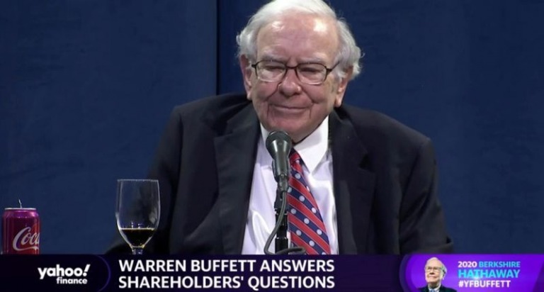 Hành động trái chiều Warren Buffett