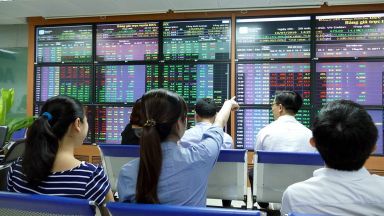 Nhà đầu tư chứng khoán cần chuẩn bị gì cho lần lao dốc tới?