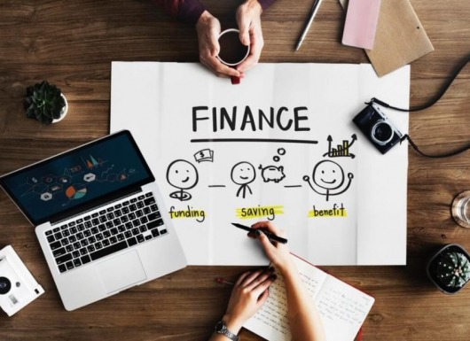 Quản lí tài chính cá nhân hiệu quả: #1 Tiền liên quan đến tâm lý nhiều hơn là toán học