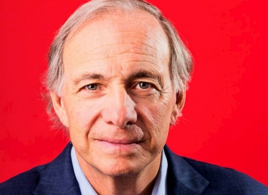 Tỷ phú tài chính Ray Dalio đã "phất lên" từ hai bàn tay trắng để làm nên đế chế trị giá 18 tỷ đô la như thế nào? Hãy xem bí quyết của ông là gì!