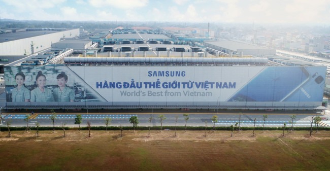 Apple chọn Việt Nam được ảnh hưởng bởi làn sóng "bán ở đâu sản xuất ở đó"