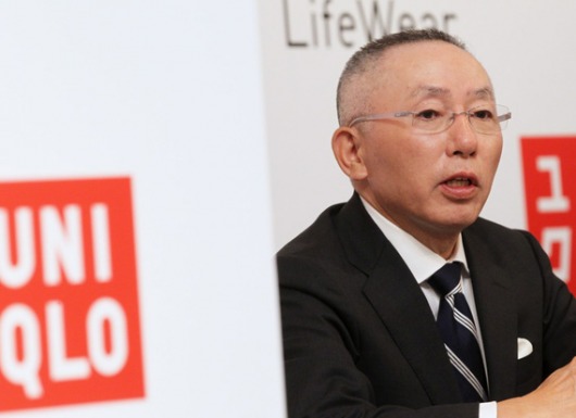 Cuộc đời 'cha đẻ' Uniqlo: Từ thanh niên bán quần áo phụ bố đến ông hoàng ngành bán lẻ và khối tài sản kếch xù