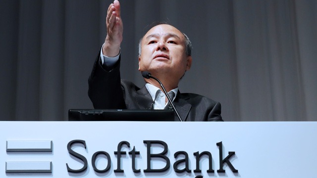 Gánh khoản lỗ lên đến 17 tỷ USD, CEO quỹ Vision Fund của SoftBank vẫn được tăng gấp đôi lương thưởng
