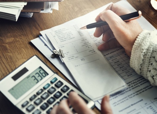 Thời dịch bệnh kinh tế khó khăn ai cũng thắt lưng buộc bụng, làm sao để quản lý chi tiêu để tiết kiệm và tích lũy được nhiều nhất?