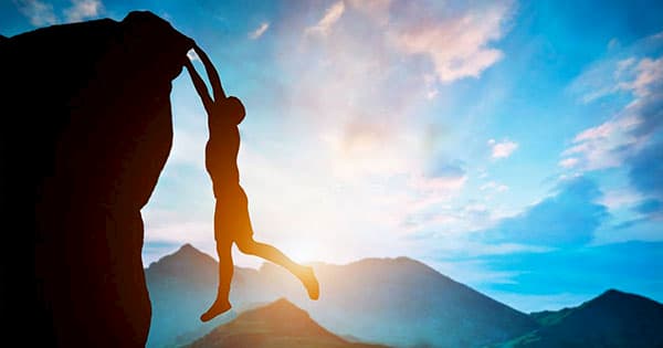 89 tuổi như Warren Buffet vẫn còn học PPT, còn bạn vẫn ở đó lười biếng: Hôm nay thoải mái an nhàn, ngày mai chính sự an nhàn ấy ép bạn không còn đường lui!