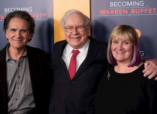 200 triệu USD trôi qua tay "nhẹ tựa lông hồng", đây là cách con út của Warren Buffett sống một cuộc đời không hối tiếc