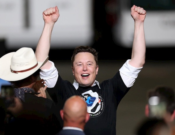 Elon Musk: Thiên tài đi ngược với mọi quy tắc hay chỉ là kẻ bán ảo mộng?