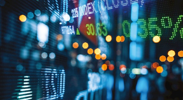 Học tư duy đầu tư của Warren Buffett để chiến thắng TTCK