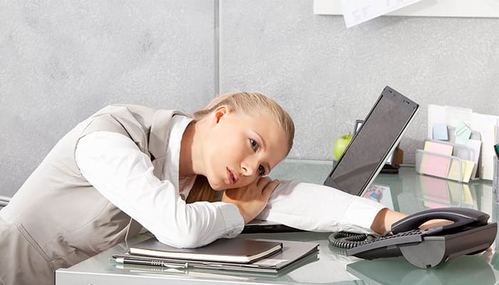 Lười biếng và thiếu động lực biến đời bạn mãi chật vật: 15 cách đập tan tính xấu này!