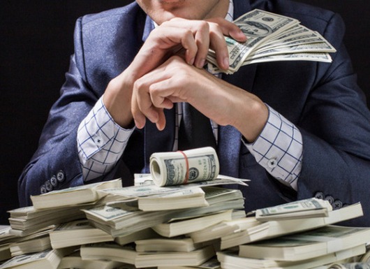 Quan niệm kiếm tiền của người giàu khác với bạn: Việc càng ra tiền càng không vất vả