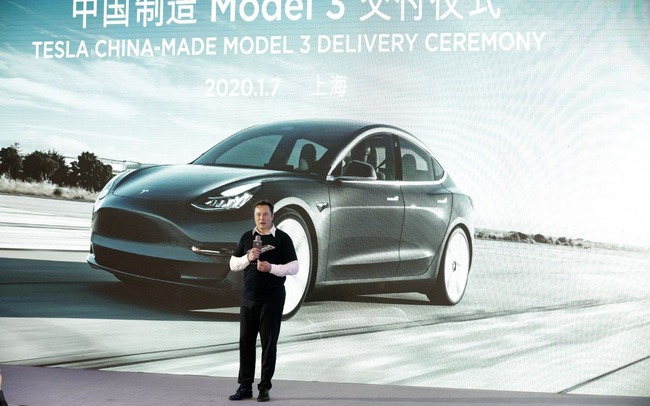 Cổ phiếu Tesla 'bốc hơi' hơn 10% sau khi hụt vào chỉ số S&P 500