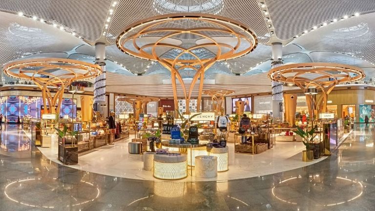 Mua hàng miễn thuế có thực sự giúp bạn tiết kiệm tiền?