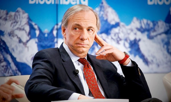 Ray Dalio đuối sức trong 1 năm đen tối