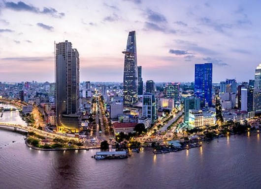 Tạp chí Hoa Kỳ: "Kinh tế Việt Nam sẽ không phục hồi hình chữ V mà là dấu phẩy như logo của Nike"
