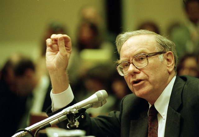 8 chia sẻ về đầu tư và lãnh đạo của Warren Buffett trong cuốn sách mới của tỷ phú Mỹ