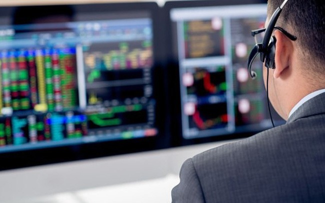 Ẩn họa rủi ro với công ty chứng khoán