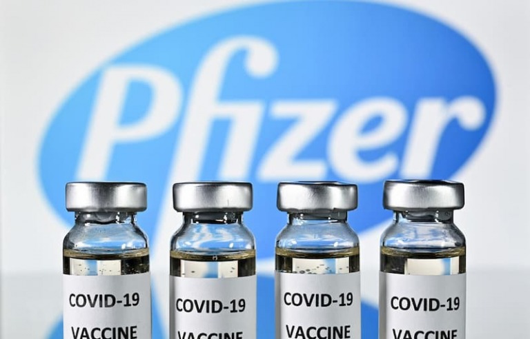 Chứng khoán châu Á trái chiều sau khi Mỹ cấp phép cho vaccine của Pfizer