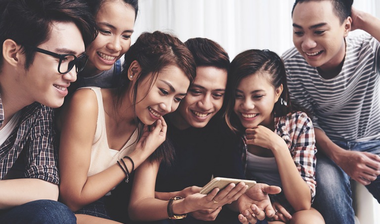 7 đặc điểm khiến thế hệ Gen Z Việt Nam, dù chưa kiếm ra nhiều tiền, vẫn đủ sức mạnh thay đổi các ngành từ kinh doanh đến công nghệ, giải trí