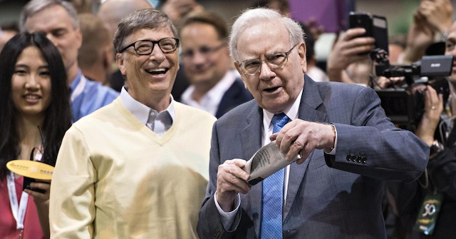 Bill Gates và Warren Buffet: Sự giàu có không tích lũy bằng cách bận rộn