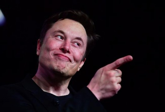 Charlie Munger: 'Đừng đánh giá thấp Elon Musk!'