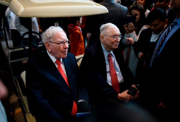 Charlie Munger không muốn thuê Elon Musk làm việc, tại sao?
