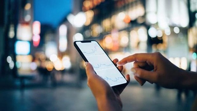 Financial Times: Bị coi là “mang tư duy cờ bạc” nhưng giới đầu tư nhỏ lẻ nghiệp dư đang thực sự định hình lại thị trường chứng khoán