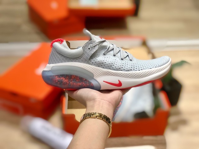Nike và hành trình trở thành thương hiệu toàn cầu trị giá 100 tỷ USD