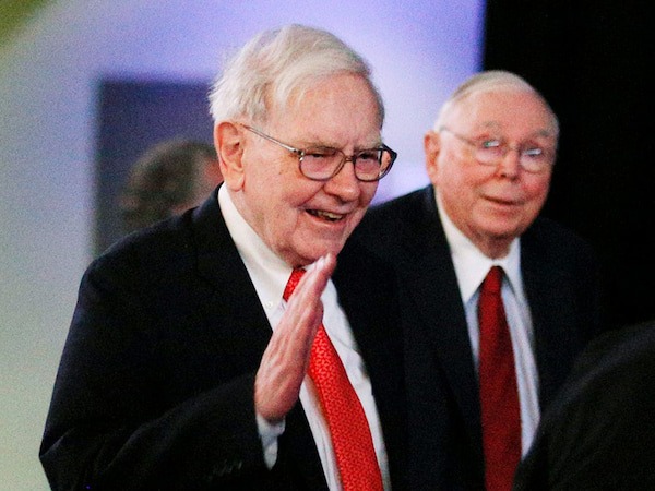  Warren Buffett: “Cuộc đời tôi tốt đẹp hơn vì có Charlie Munger”