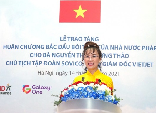 Doanh nhân Nguyễn Thị Phương Thảo nhận Huân chương Bắc đẩu bội tinh