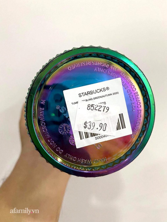 Hiện tượng ĐẦU CƠ ly Starbucks, giá tăng tăng 20 lần nhưng vẫn "cháy hàng"