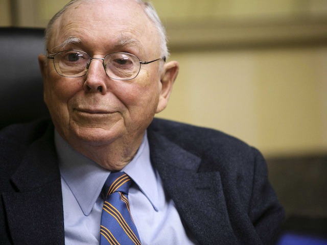 Janet Lowe chia sẻ về hành trình viết nên cuốn sách Damn right! – Vén màn bí ẩn về tỷ phú Charlie Munger cánh tay phải của Warren Buffett