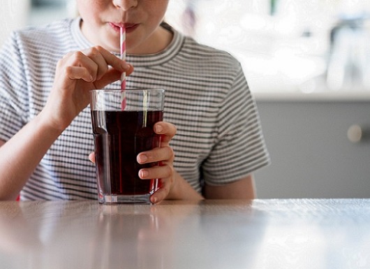 Chiến dịch marketing nhớ đời của Coca-Cola: Tung ra lon Coke chứa nước clo thối như mùi xì hơi, ‘đốt sạch’ 100 triệu USD trong 23 ngày