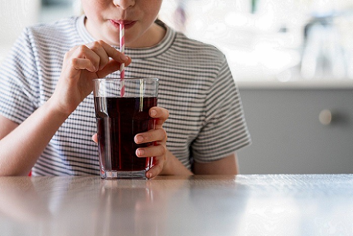Chiến dịch marketing nhớ đời của Coca-Cola: Tung ra lon Coke chứa nước clo thối như mùi xì hơi, ‘đốt sạch’ 100 triệu USD trong 23 ngày