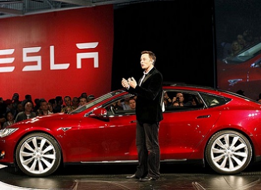 Elon Musk - Từ CEO bị ‘đuổi cổ’ khỏi công ty mình sáng lập đến tỷ phú giàu thứ hai thế giới: 'Cuộc đời quá ngắn cho những mối hận thù lâu dài'