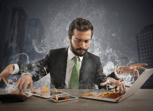 Cứ liên tục "Mua mua - Bán bán" có phải là cách làm giàu trên thị trường chứng khoán?