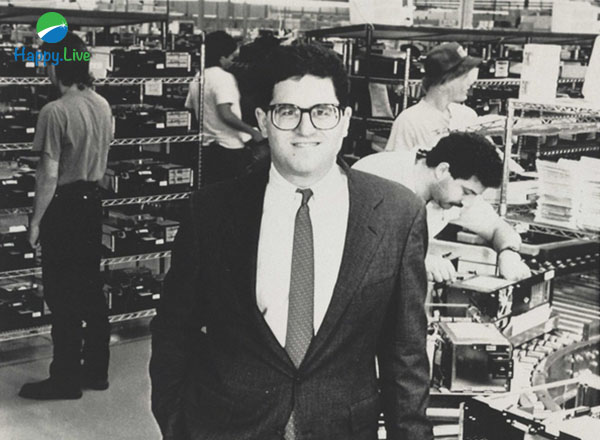 Michael Dell: 13 tuổi đã kiếm được hàng nghìn USD, biến doanh nghiệp thua lỗ nặng thành "cây hái tiền", thu lời 40 tỷ USD trong năm