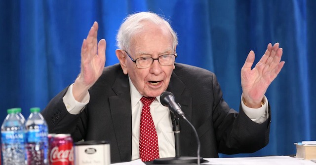 Warren Buffett không đầu tư vào Tesla mà âm thầm kiếm lãi gần 3.400% từ một cổ phiếu xe điện khác