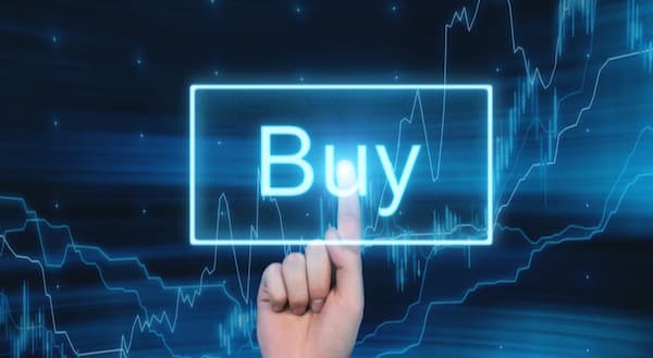 Vị thế mua (Long position) là gì? So sánh vị thế mua và quyền chọn mua